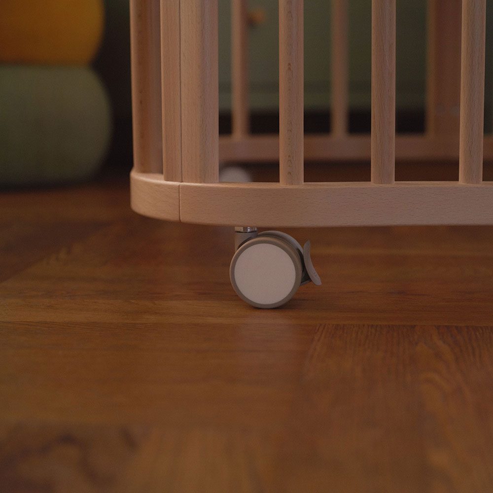 Stokke Nighti Mini – kolečka s aretací pro snadný přesun po bytě