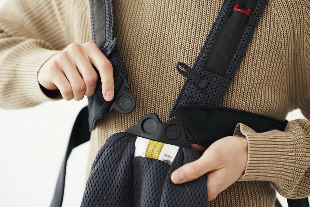 BABYBJÖRN Nosítko MINI Anthracite 3D Mesh (obrázek 3)