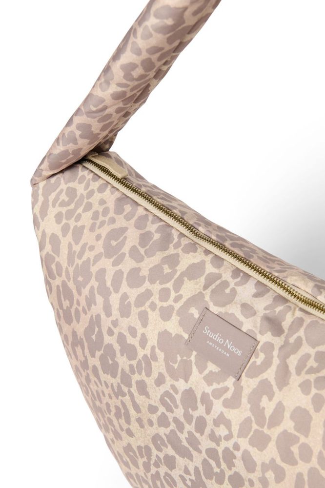 Studio Noos Puffy Cross Body bag Cream Leopard (obrázek 5)