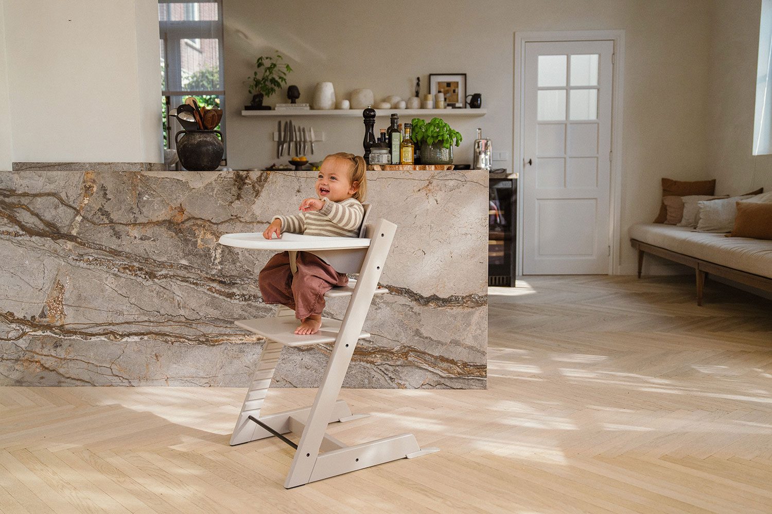 Stokke Tripp Trapp zvýhodněná sada s Baby Setem a pultíkem – rostoucí jídelní židlička od 6 měsíců