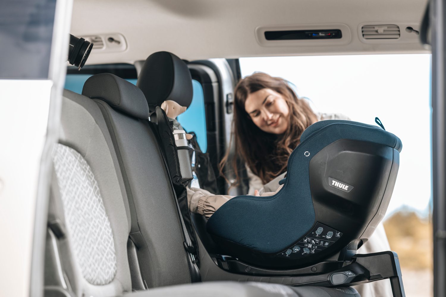 Thule Elm Connect 360 – batolecí autosedačka s připojením k aplikaci