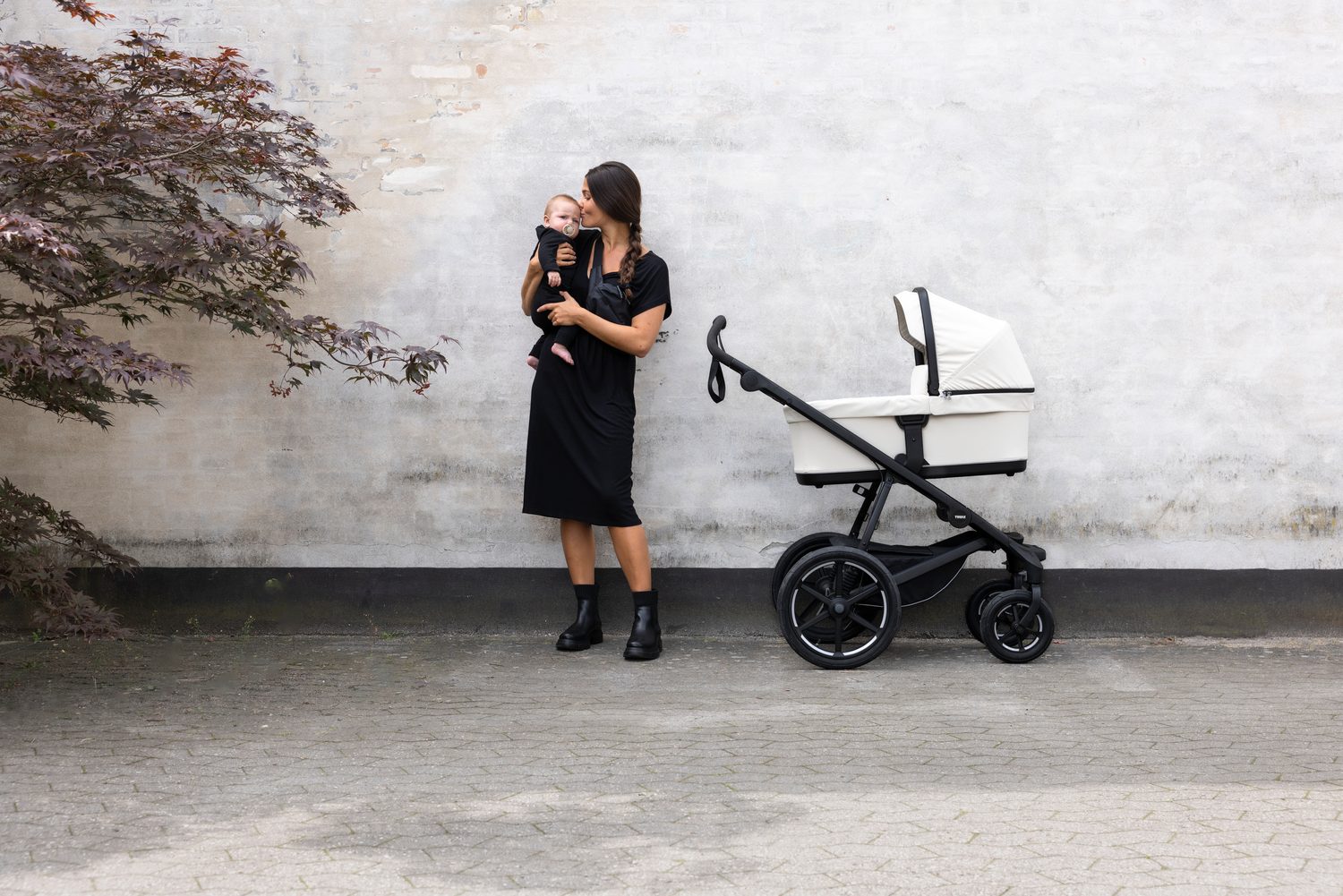 Thule Urban Glide 4-wheel s hlubokou korbou – set pro miminka od narození