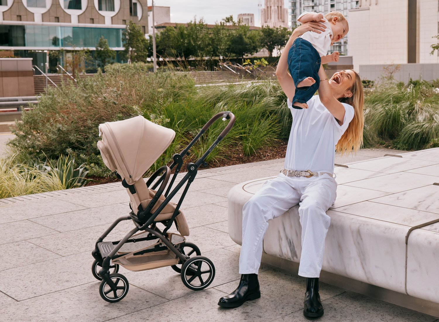 Cybex Eezy S Twist S+2