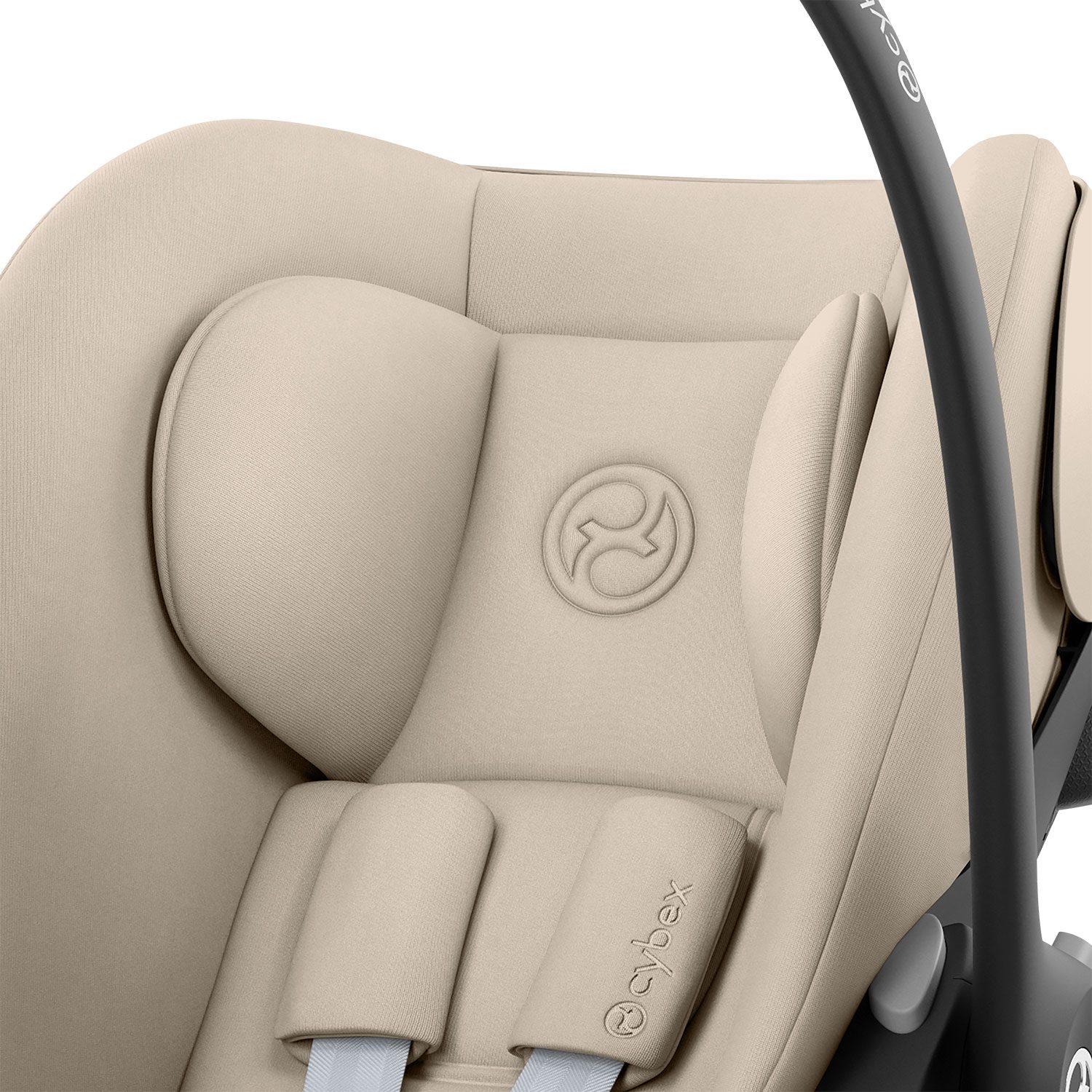 Větrání po celém obvodu Cybex Cloud G3 i-Size Comfort – prodyšný materiál pro optimální komfort