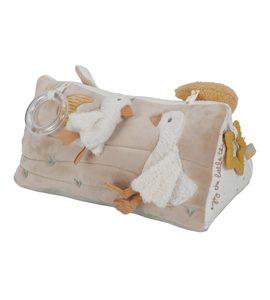 LITTLE DUTCH POLŠTÁŘEK TROJHRANNÝ S AKTIVITAMI NEWBORN NATURALS - FARMA - PRO DĚTI