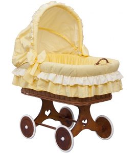 SCARLETT BOUDIČKA K PROUTĚNÉMU KOŠI DRÁČEK- ŽLUTÁ - KOŠÍKY A KOLÉBKY - SPINKÁNÍ