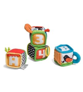 INFANTINO TEXTILNÍ KOSTKY S AKTIVITAMI 4 KS - AKTIVNÍ HRAČKY - PRO DĚTI