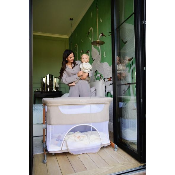 MOMI POSTÝLKA SMART BED 4V1 SVĚTLE ŠEDÁ - K RODIČOVSKÉ POSTELI - SPINKÁNÍ