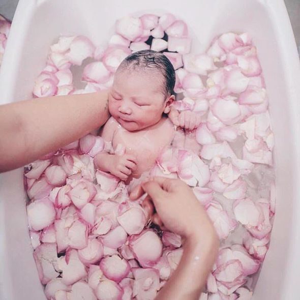 BABY PATENT AQUASCALE DIGITÁLNÍ VANIČKA S INTEGROVANOU VÁHOU A TEPLOMĚREM - VANIČKY PLASTOVÉ - KOUPÁNÍ A ZDRAVÍ