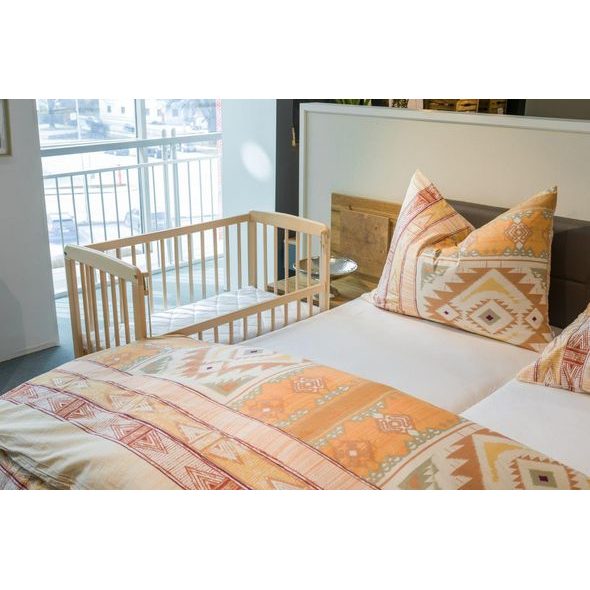 FILLIKID PŘÍSTAVNÁ POSTÝLKA NINO NATURE - K RODIČOVSKÉ POSTELI - SPINKÁNÍ