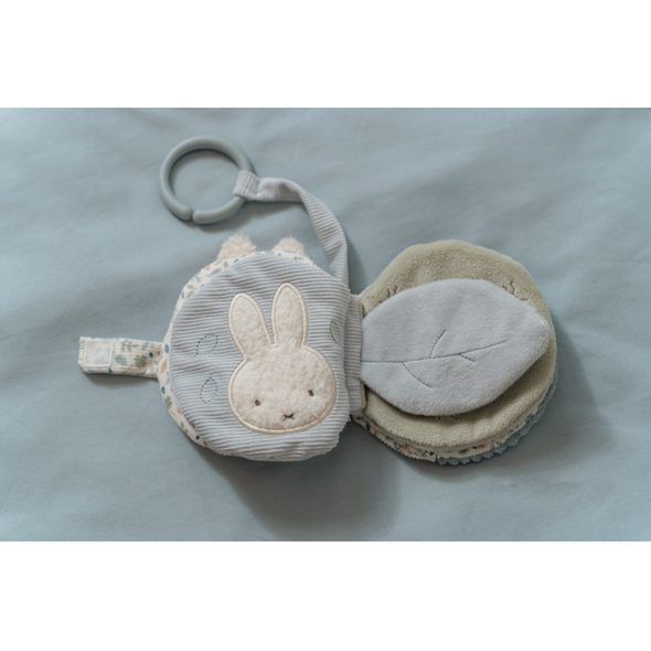 LITTLE DUTCH ZÁVĚSNÁ TEXTILNÍ KNÍŽKA KRÁLÍČEK MIFFY LUCKY LEAVES - MIFFY - PRO DĚTI