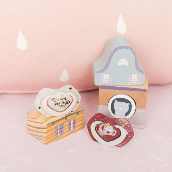 CANPOL BABIES SET SYMETRICKÝCH SILIKONOVÝCH DUDLÍKŮ LIGHT TOUCH 0-6M SLEEPY KOALA RŮŽOVÝ - ŠIDÍTKA A DOPLŇKY - KRMENÍ