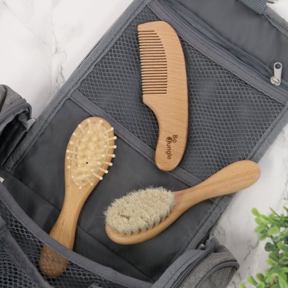 BO JUNGLE SADA DŘEVĚNÝCH KARTÁČKŮ BABY CARE 3KS - ŽÍNKY A HOUBIČKY - KOUPÁNÍ A ZDRAVÍ