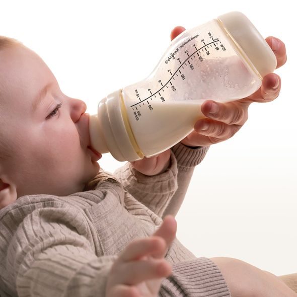 CANPOL BABIES SAVIČKA SILIKONOVÁ K LAHVI S-SHAPE 9M+ 2KS RYCHLÁ - SAVIČKY A PÍTKA - KRMENÍ