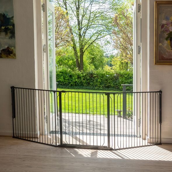 BABY DAN UNIVERZÁLNÍ PROSTOROVÁ ZÁBRANA BABYDAN CARL X WIDE, ČERNÁ - OHRÁDKY - KOUPÁNÍ A ZDRAVÍ