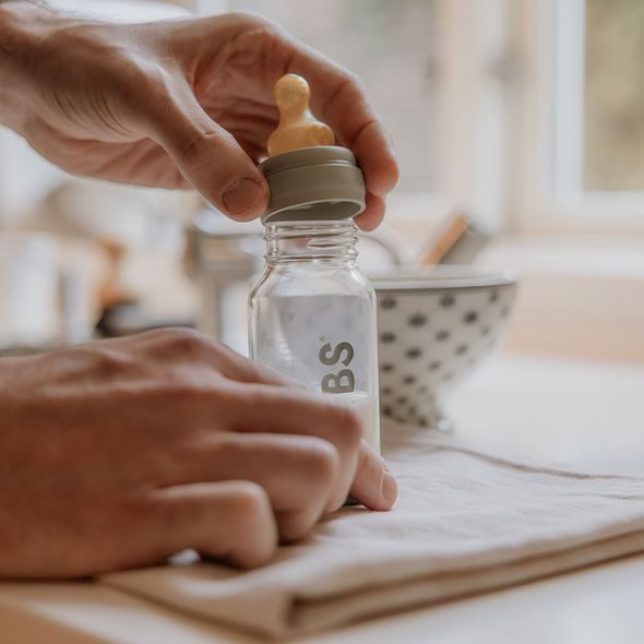 BIBS BABY BOTTLE SKLENĚNÁ LAHEV 110ML - KOJENECKÉ LAHVE - KRMENÍ