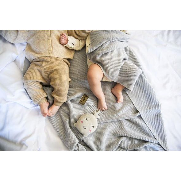 MOMI DĚTSKÁ PLETENÁ DEKA MOMI HUG RŮŽOVÁ - DĚTSKÉ DEKY PRO MIMINKA - SPINKÁNÍ