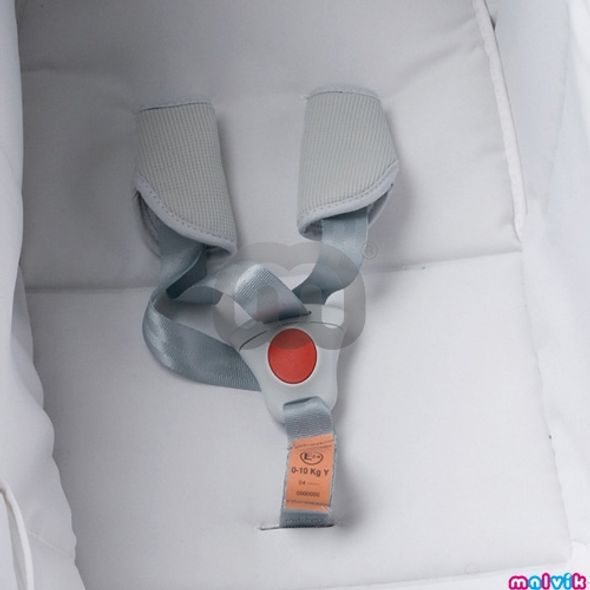 PEG PEREGO YOUNG AUTO 2012 HLUBOKÁ KORBA - VÝPRODEJ - OUTLET