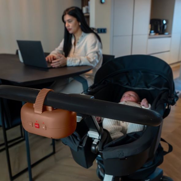 ZAZU ROBBY - HOUPADLO KOČÁRKU - HNĚDÉ - HOUPADLA - KOČÁRKY A PŘÍSLUŠENSTVÍ