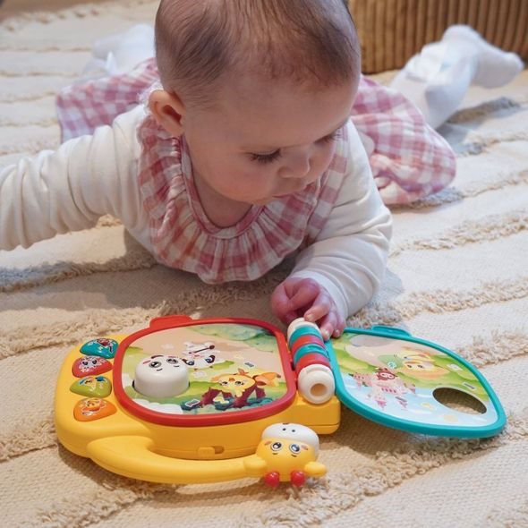 BO JUNGLE HUDEBNÍ KNÍŽKA GIRAFFE 12M+ - HRAČKY SE ZVUKY - PRO DĚTI