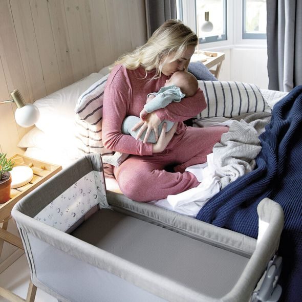 JOIE ROOMIE GLIDE FOGGY GRAY - K RODIČOVSKÉ POSTELI - SPINKÁNÍ