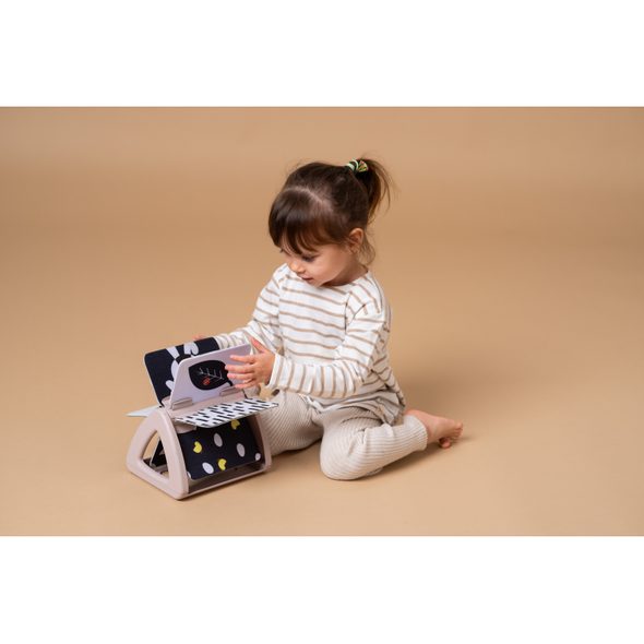 TAF TOYS OTOČNÁ KNÍŽKA BLACK & WHITE - HRA NA BŘÍŠKU - PRO DĚTI
