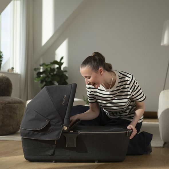 NUNA LYTL™ CARRYCOT HAZELWOOD - KORBIČKY - KOČÁRKY A PŘÍSLUŠENSTVÍ