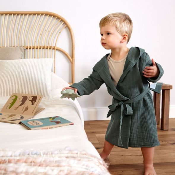 LÄSSIG MUSLIN BATHROBE POWDER BLUE 24-36M. - OSUŠKY A DĚTSKÉ ŽUPANY - KOUPÁNÍ A ZDRAVÍ