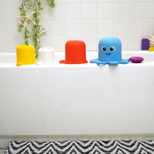 BABY EINSTEIN POHÁRKY STOHOVACÍ OPUS'S STACK & STREAM™ SADA 5 KS 3M+ - STOHOVACÍ HRAČKY - PRO DĚTI