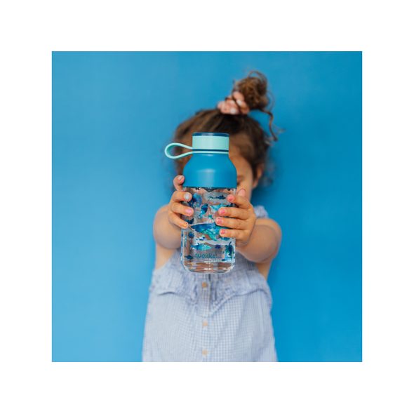 QUOKKA PLASTOVÁ LÁHEV ICE KIDS S POUTKEM SEA ANIMALS 430 ML - SPORTOVNÍ LAHVE - KRMENÍ