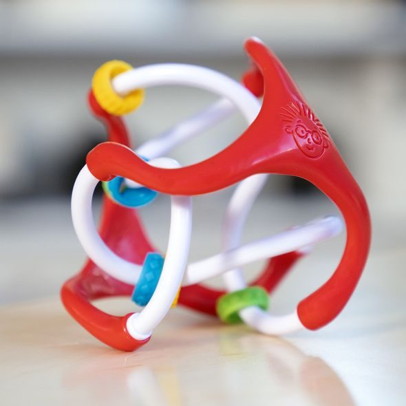 BABY EINSTEIN HRAČKA MÍČEK SENZORICKÝ SLIDE & SWIRL™ 0M+ - SENZORICKÉ HRAČKY - PRO DĚTI