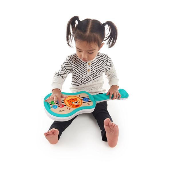 BABY EINSTEIN HRAČKA HUDEBNÍ DŘEVĚNÁ UKULELE MAGIC TOUCH HAPE 6M+ - HUDEBNÍ - PRO DĚTI