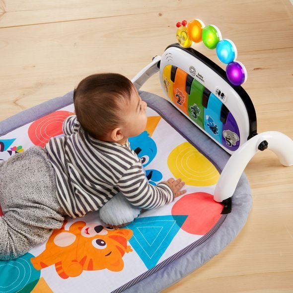 BABY EINSTEIN DEKA NA HRANÍ 4V1 KICKIN' TUNES ™ 0M+ - HRACÍ DEKY - PRO DĚTI