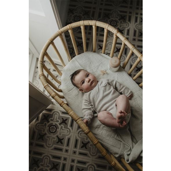 SUAVINEX ZERO ZERO MEDIUM ANTI-KOLIKOVÁ LÁHEV 180 ML S - KOJENECKÉ LAHVE - KRMENÍ