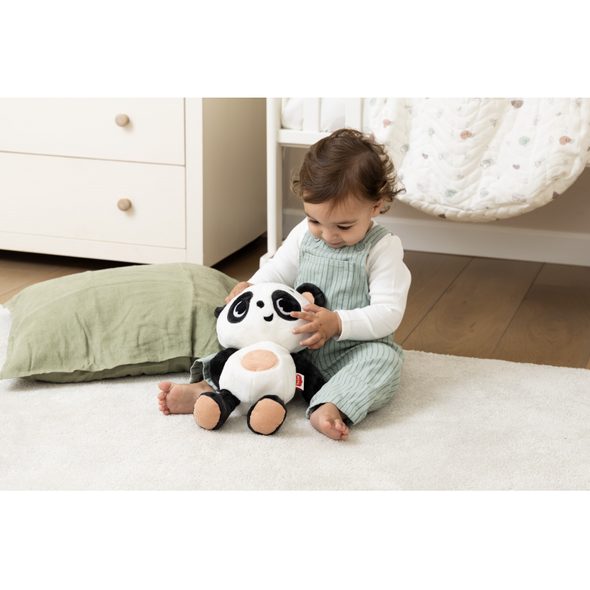 TINY LOVE USÍNÁČEK PANDA BLACK & WHITE - USÍNÁČCI MAZLÍCÍ - PRO DĚTI