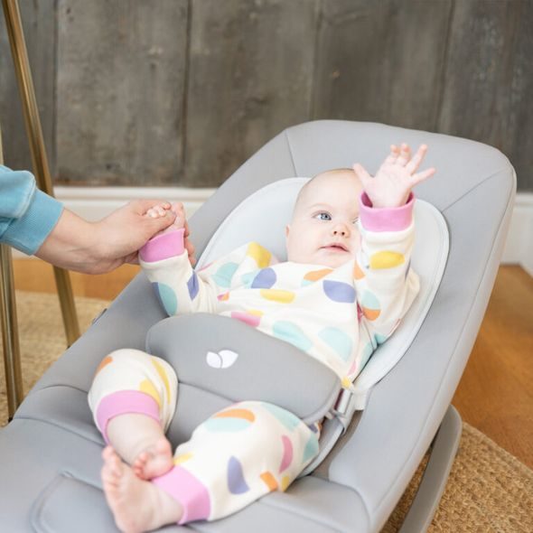 JOIE DREAMER™ WALNUT - LEHÁTKA A HOUPADLA - SPINKÁNÍ