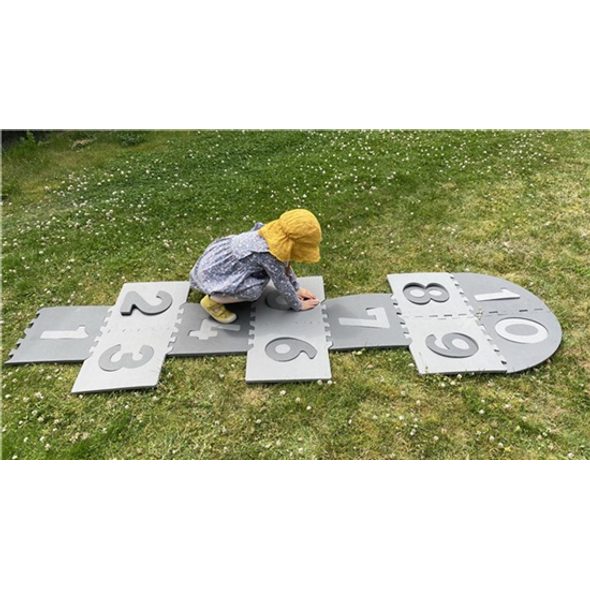 BABYDAN SKÁKACÍ PANÁK - PODLOŽKA PUZZLE 90X90CM - HRACÍ PODLOŽKY NA ZEM - SPINKÁNÍ