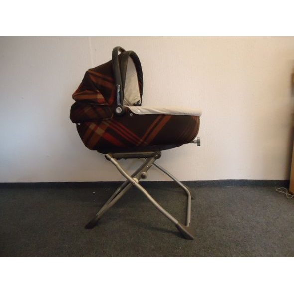 BAZAR SWITCH / BARVA : LINEAR - BAZAR - OUTLET