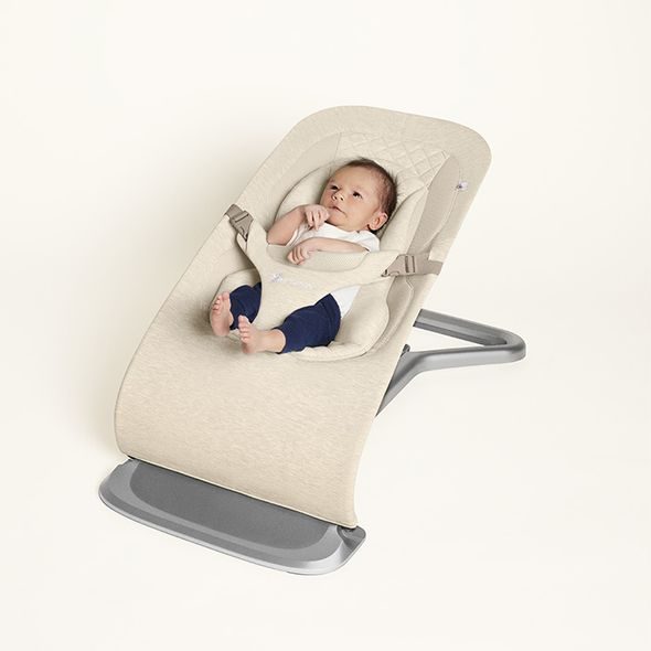 ERGOBABY EVOLVE LEHÁTKO CREAM - LEHÁTKA A HOUPADLA - SPINKÁNÍ