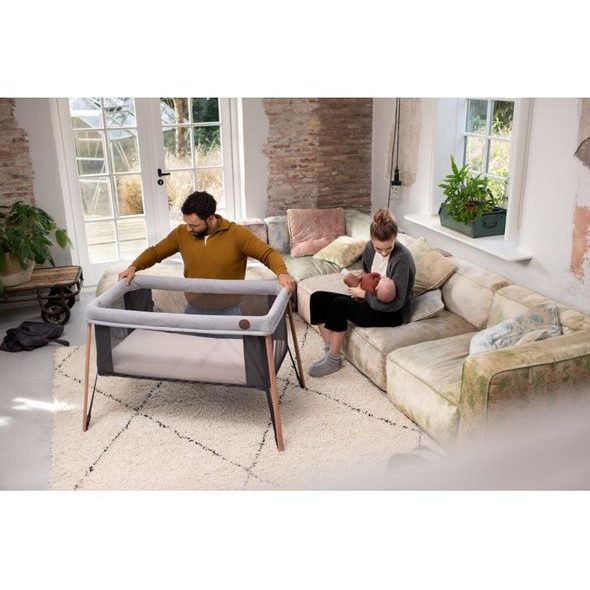 MAXI-COSI IRIS 2023 - CESTOVNÍ POSTÝLKY - SPINKÁNÍ