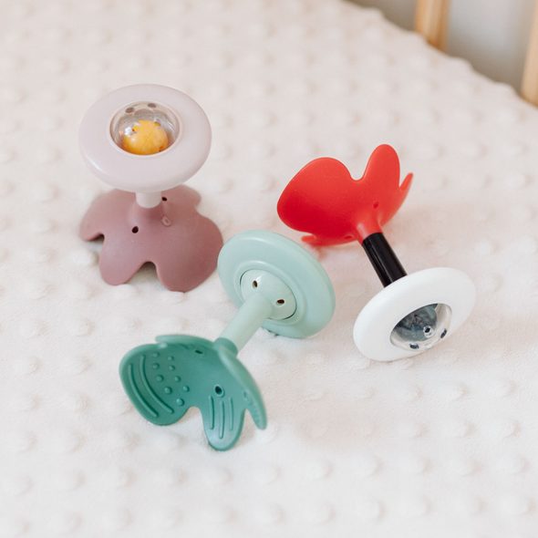 CANPOL BABIES SENZORICKÉ CHRASTÍTKO S KOUSÁTKEM SENSORY ČERVENÉ - KOUSÁTKA - PRO DĚTI