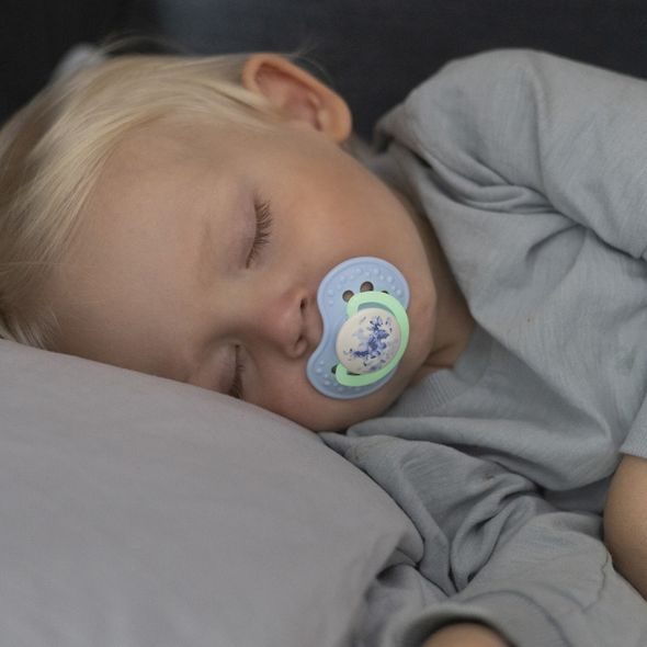 LOVI DUDLÍK SILIKONOVÝ DYNAMICKÝ TIE DYE 0-3M 2KS KLUK - ŠIDÍTKA A DOPLŇKY - KRMENÍ