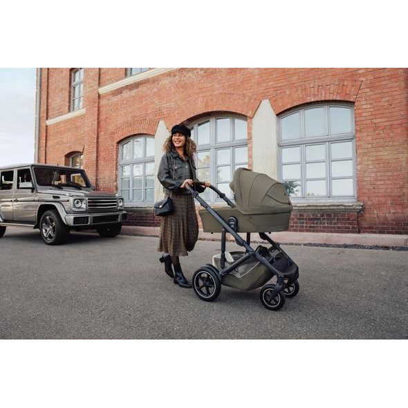 BRITAX RÖMER HLUBOKÁ KORBA SMILE 5Z LUX 2025 - KORBIČKY - KOČÁRKY A PŘÍSLUŠENSTVÍ