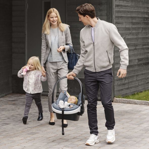 BESAFE SET IZI GO MODULAR I-SIZE X1 2023 METALLIC MÉLANGE - AUTOSEDAČKY 0-13KG - AUTOSEDAČKY A PŘÍSLUŠENSTVÍ