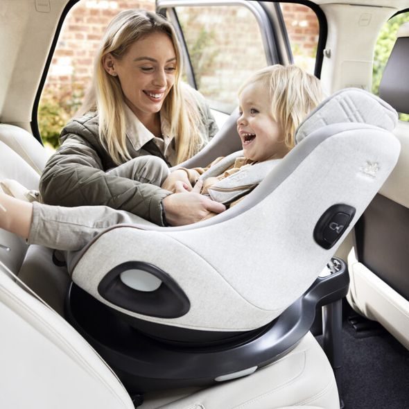 JOIE I-HARBOUR™ W / BASE SIGNATURE EBONY - AUTOSEDAČKY 9-18KG - AUTOSEDAČKY A PŘÍSLUŠENSTVÍ