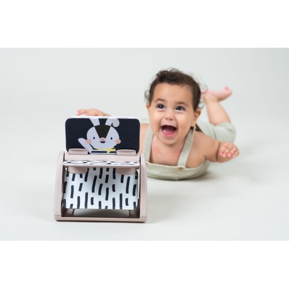 TAF TOYS OTOČNÁ KNÍŽKA BLACK & WHITE - HRA NA BŘÍŠKU - PRO DĚTI