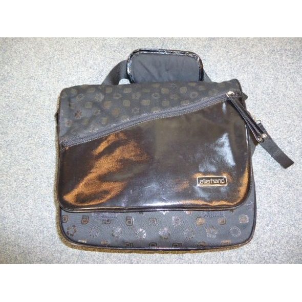 BAZAR ALLERHAND MONOGRAM COLLECTION MONO MESSENGER BAG MEDIUM (ONYX BLACK) - BAZAR - OUTLET