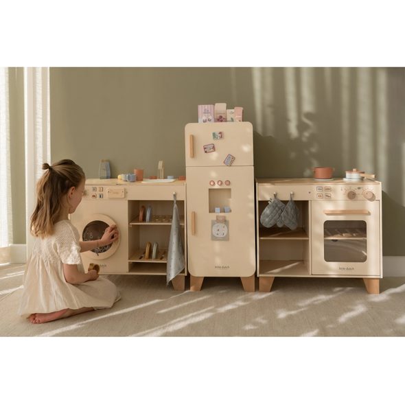 LITTLE DUTCH KUCHYŇKA DŘEVĚNÁ - DŘEVĚNÉ HRAČKY - PRO DĚTI