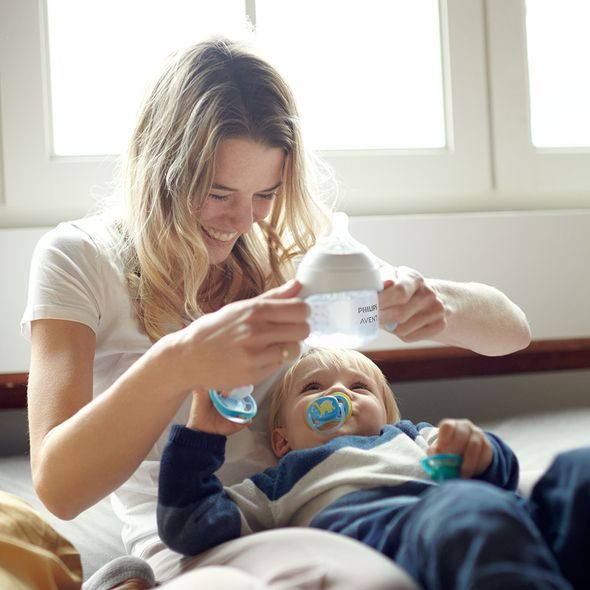 PHILIPS AVENT LAHVIČKA NA UČENÍ NATURAL RESPONSE 150 ML, 6M+ - KOJENECKÉ LAHVE - KRMENÍ