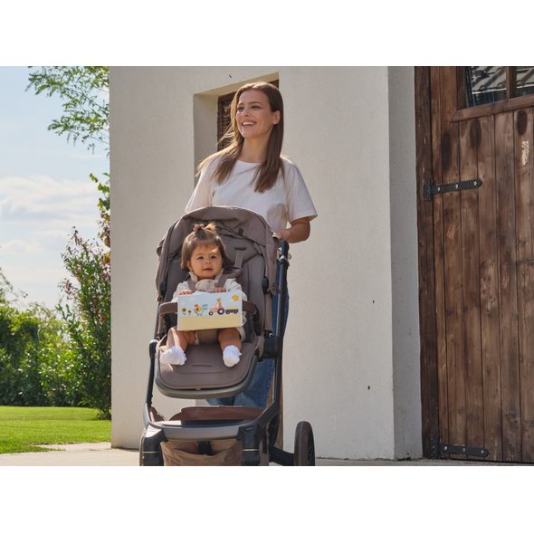 TINY LOVE KNÍŽKA S AKTIVITAMI PRO HRU NA BŘÍŠKU FARMERS FUNDAY - HRA NA BŘÍŠKU - PRO DĚTI
